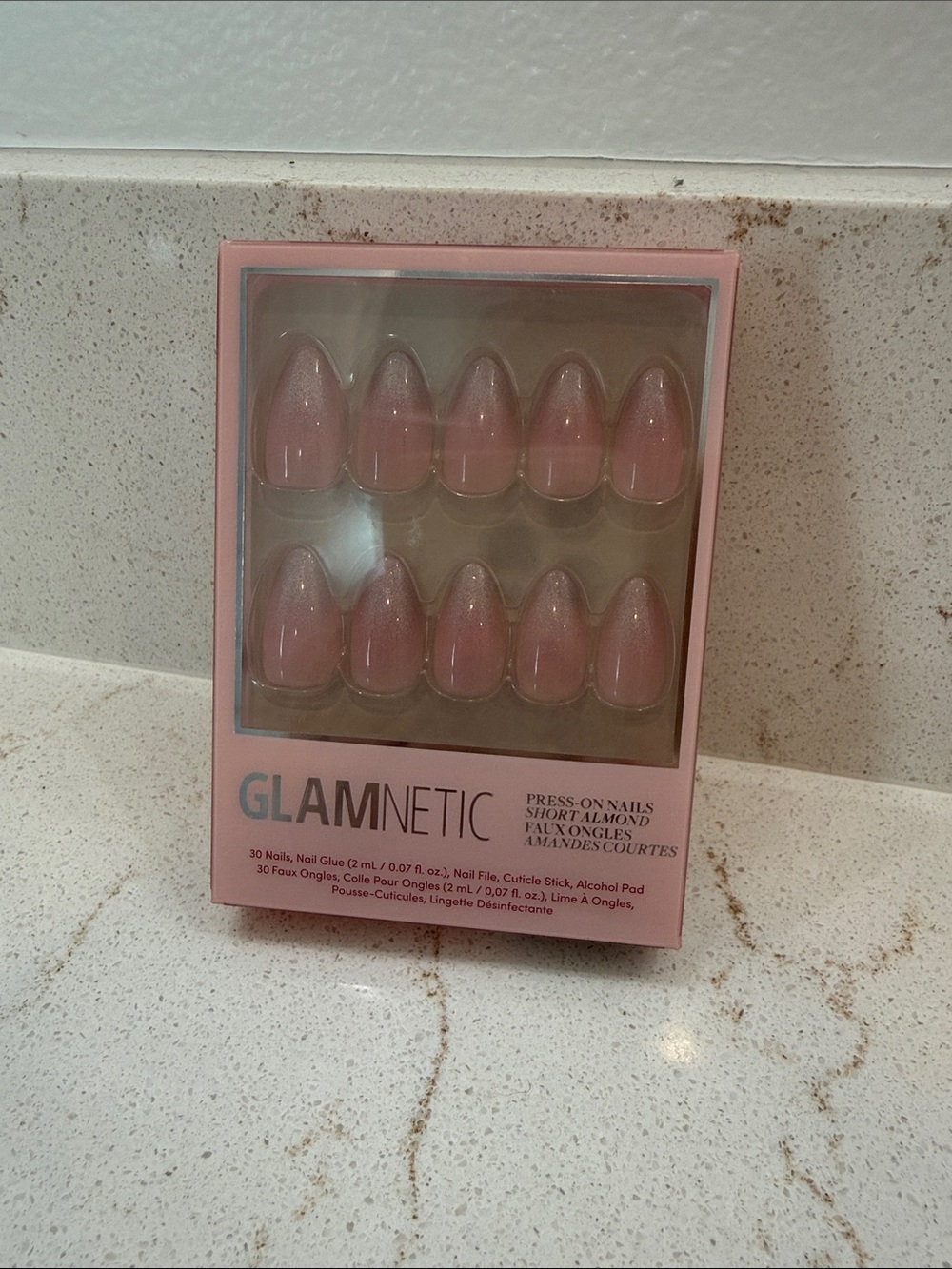 Nwt Glamnetic Short Almond Press-On Nails in Winter Storm